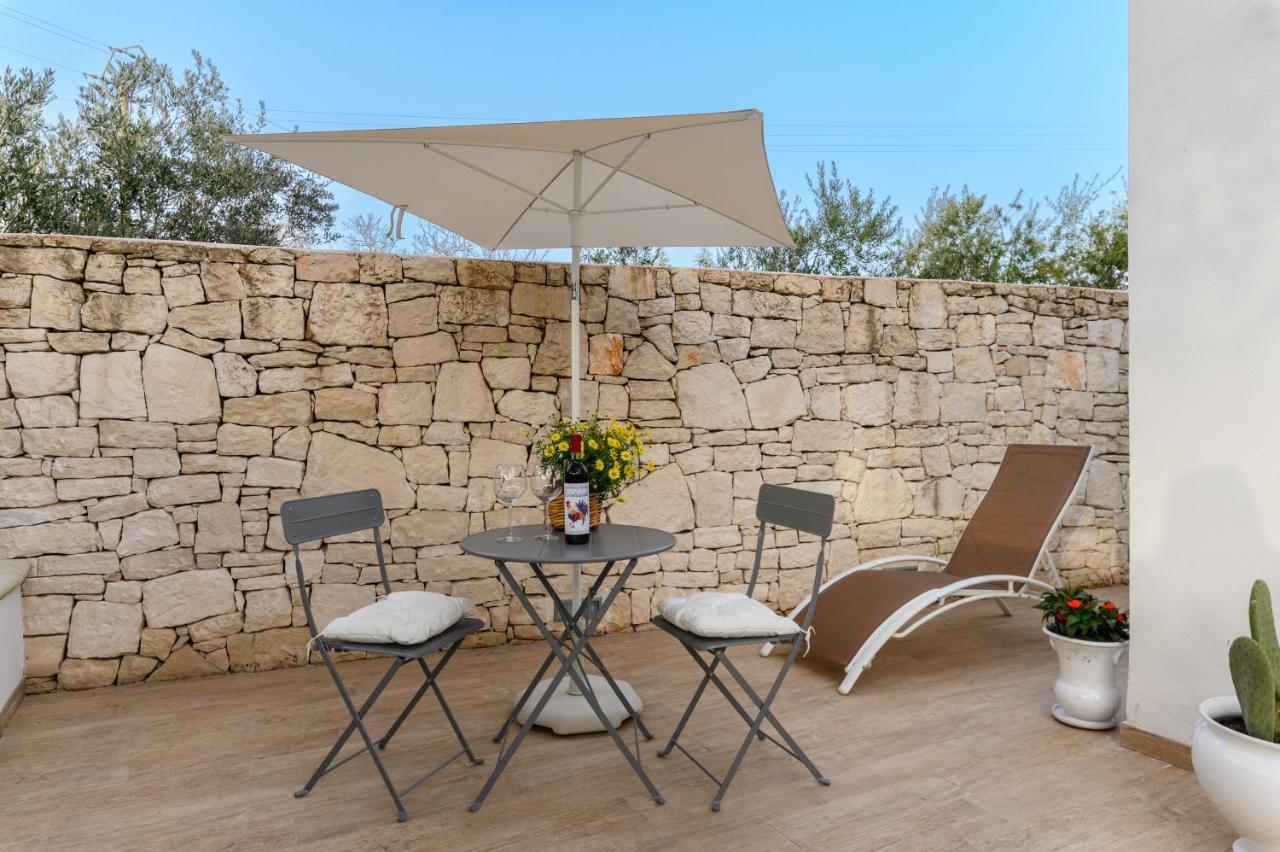 Mandorlocarrubo'S Suite Ostuni Ngoại thất bức ảnh