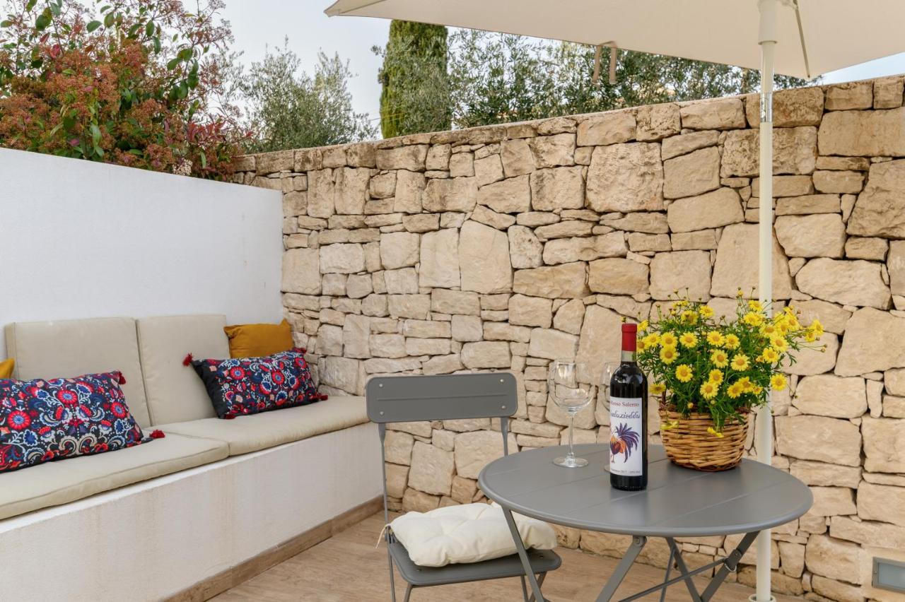 Mandorlocarrubo'S Suite Ostuni Ngoại thất bức ảnh