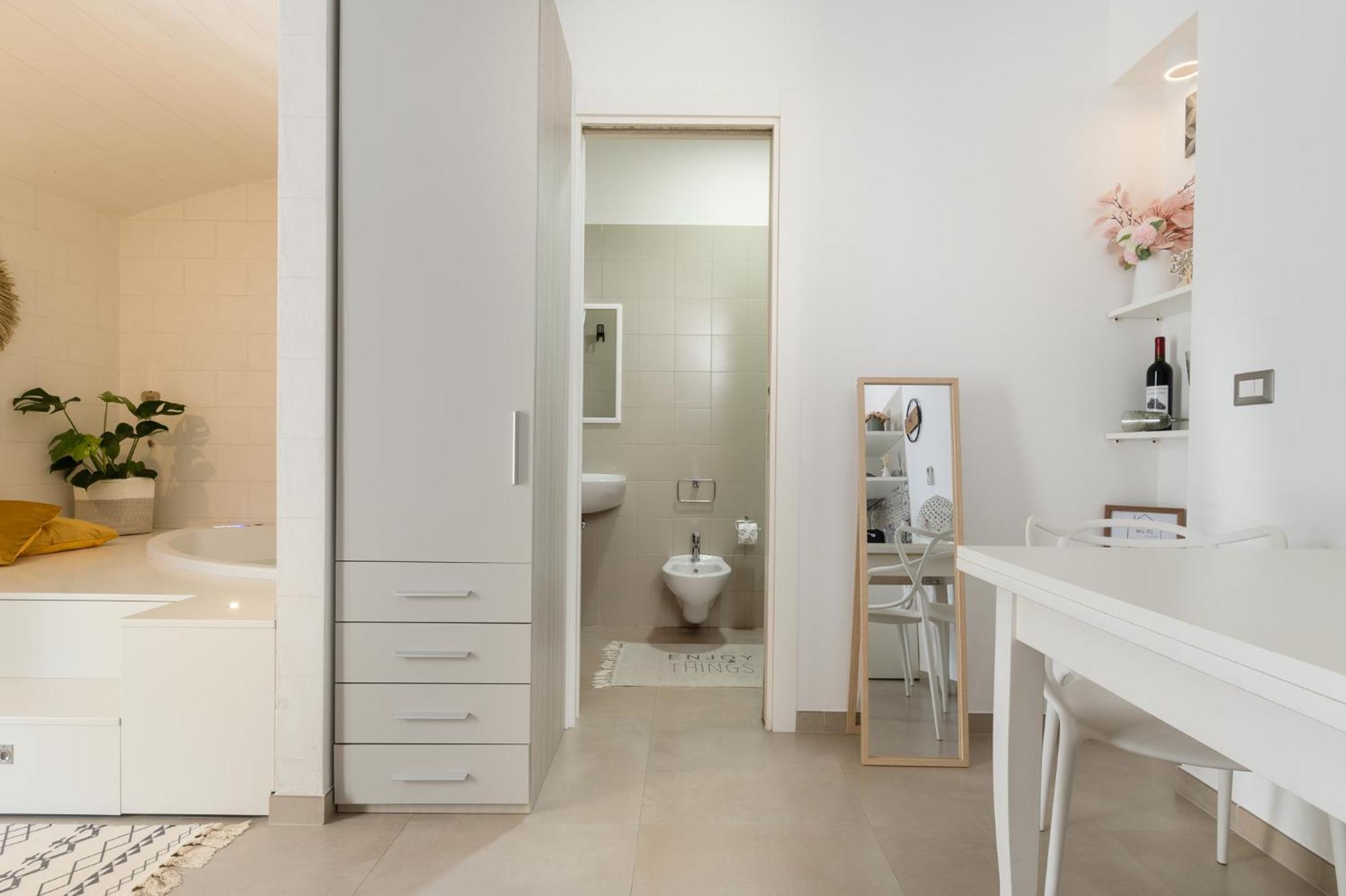 Mandorlocarrubo'S Suite Ostuni Ngoại thất bức ảnh