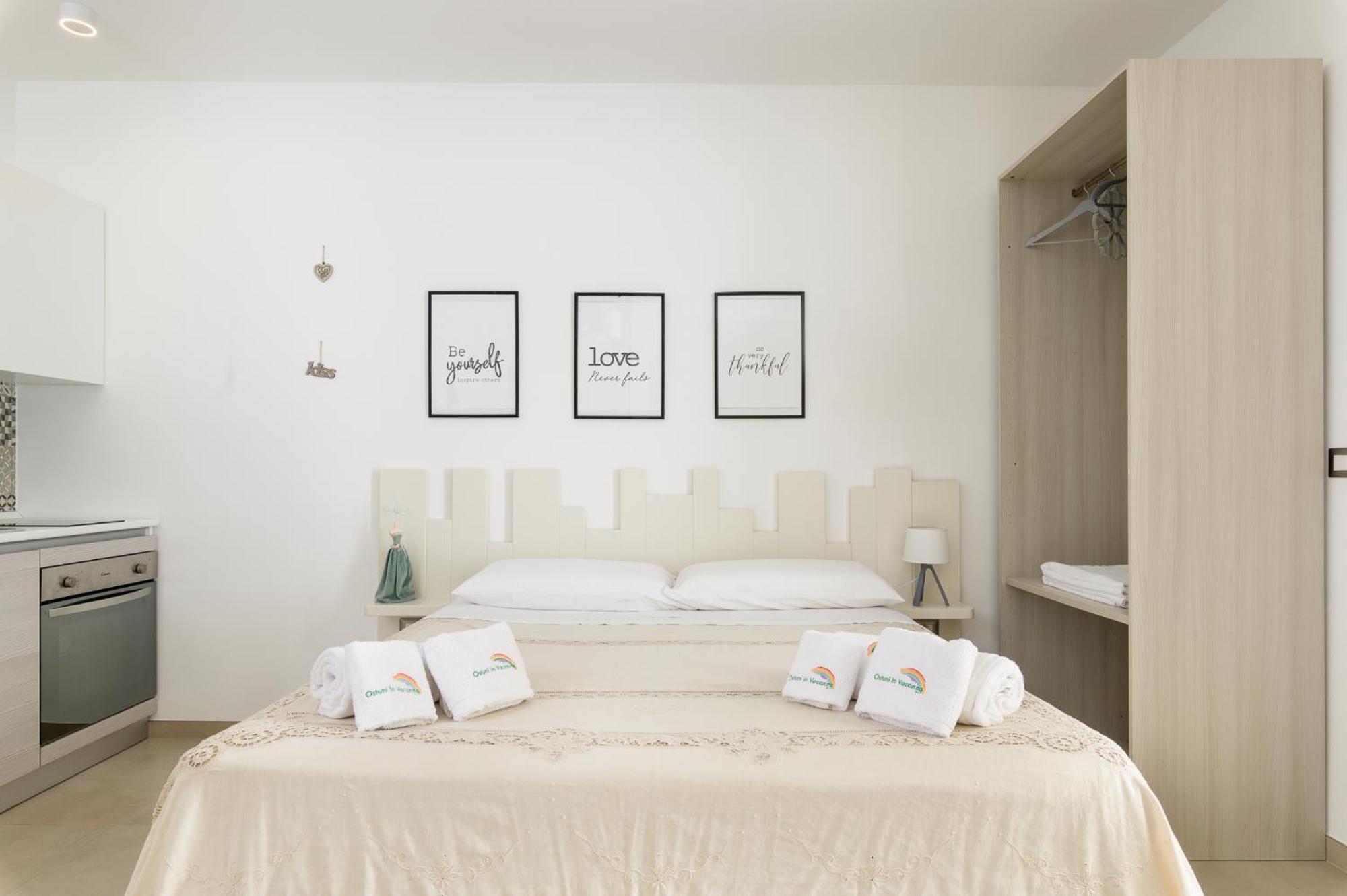 Mandorlocarrubo'S Suite Ostuni Ngoại thất bức ảnh