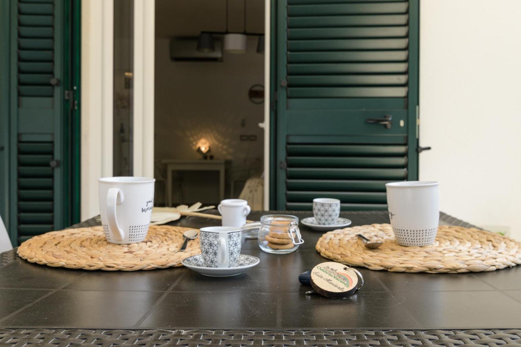 Mandorlocarrubo'S Suite Ostuni Ngoại thất bức ảnh