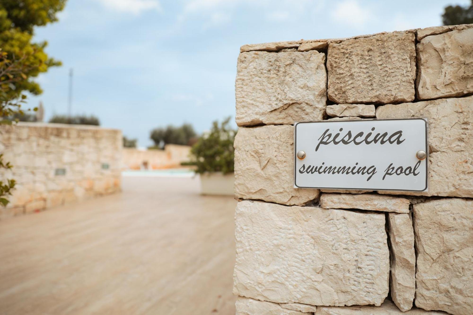 Mandorlocarrubo'S Suite Ostuni Ngoại thất bức ảnh