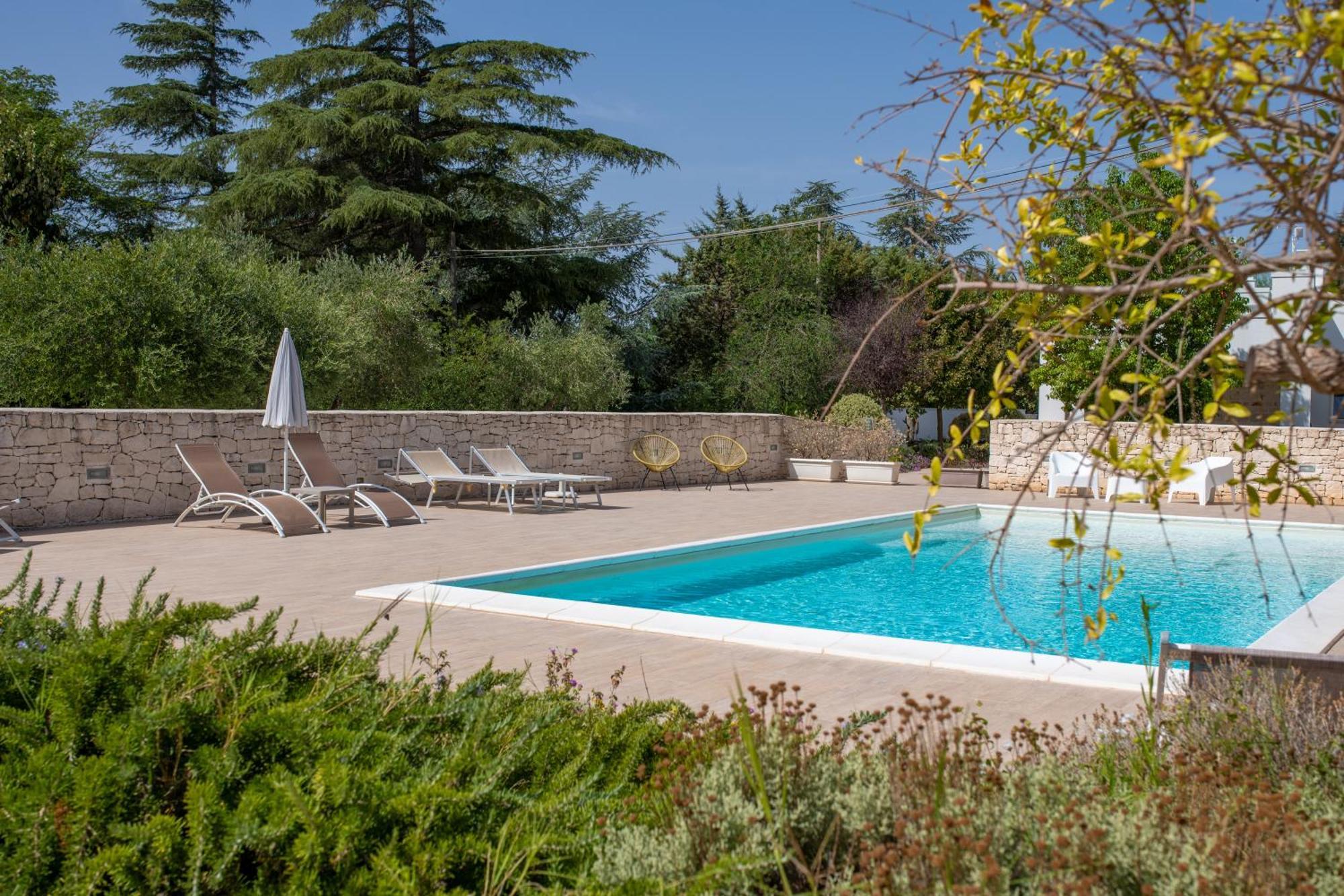 Mandorlocarrubo'S Suite Ostuni Ngoại thất bức ảnh